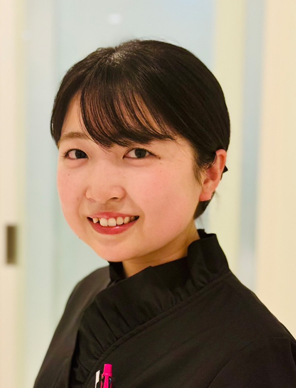 歯科衛生士　井上